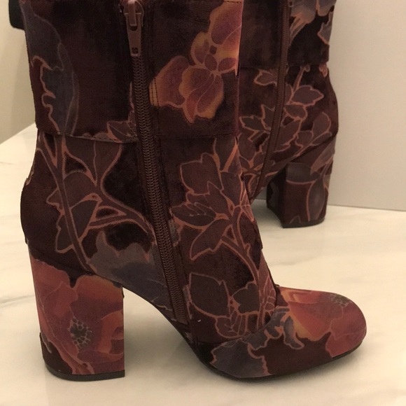 New Steve Madden Booties - Picture 6 of 7